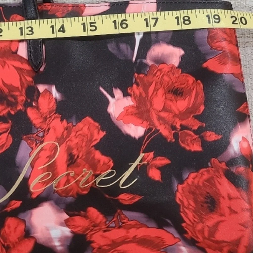 NWOT- Victoria's Secret Tote Bag.